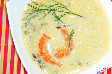 Фото к рецепту: Суп сырный с морской капустой