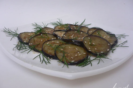 Фото к рецепту: Пряные маринованные баклажаны с имбирем