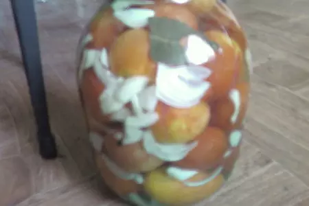 Помидоры с луком
