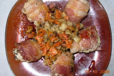 Мини рулеты из куриной грудки.