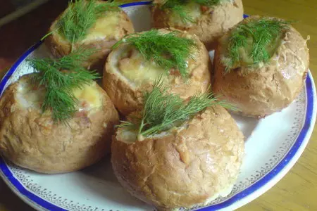 Омлет в булочке с грибами