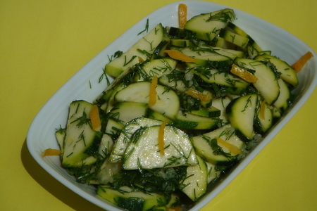 Фото к рецепту: Салат из цукини