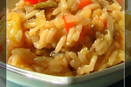 Фото к рецепту: Салат с рисом на зиму