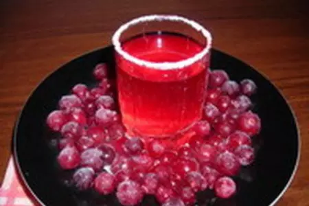 Ликёр  (настойка) на клюкве