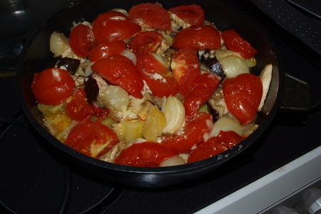 Фото к рецепту: Тушенные овощи с курицой ( по турецки)