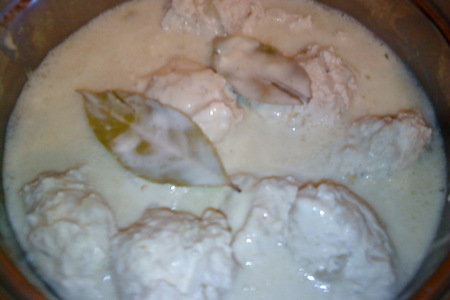 Куриные тефтели в белом соусе