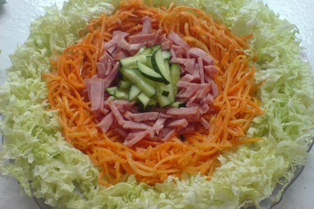 Фото к рецепту: Салат "радуга" с корейской морковкой