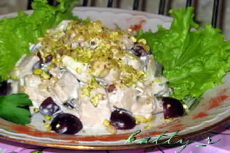 Салат куриный с виноградом