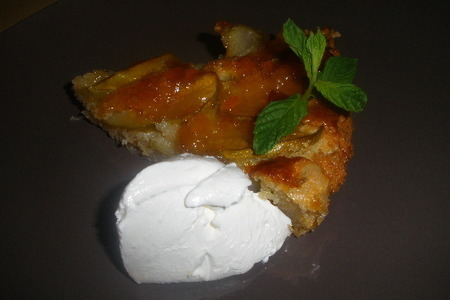 Фото к рецепту: Яблочно-миндальный тарт (apple frangipane tart)