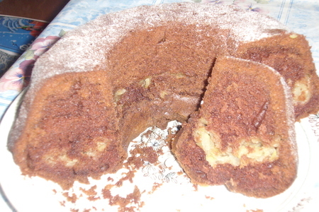 Псевдо шоколадный кекс с яблочно-медовой начинкой