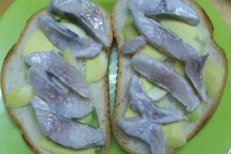 Бутерброды с селёдкой