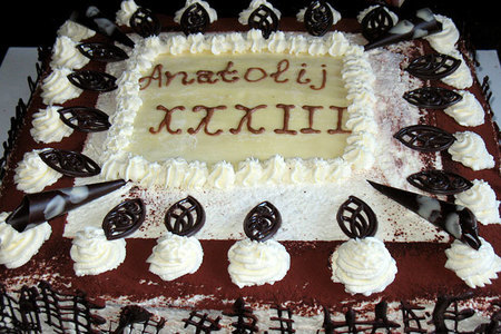 Торт "анатоль" с кремом-муссом из белого шоколада и ореховой прослойкой