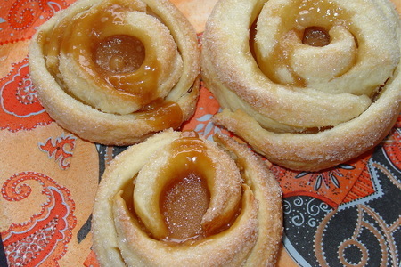 Фото к рецепту: Печенье „карамельные розы“.