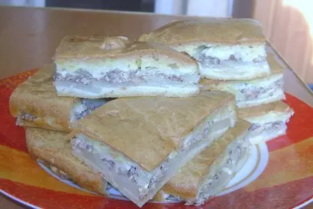 Вкусный пирог с сайрой