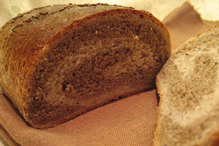 Фото к рецепту: Мраморный ржаной хлеб