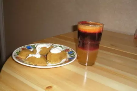Сок фруктово-овощной и котлетки паровые