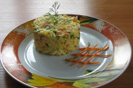 Фото к рецепту: Салат с крабового мяса "мозаика"