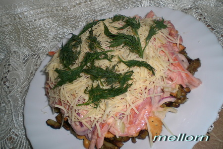 Салат «пикантный» с баклажанами и крекерами