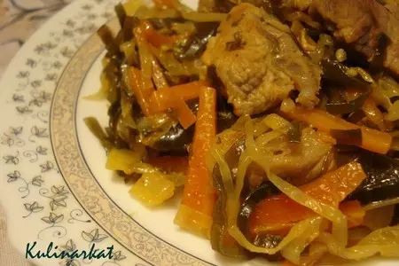 Свинина с морской капустой