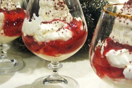 Десерт "красное и белое'