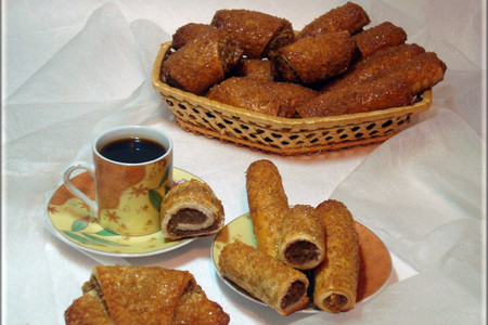 Фото к рецепту: Печенье "пахлавинки" из медово-творожного теста с ореховой начинкой.