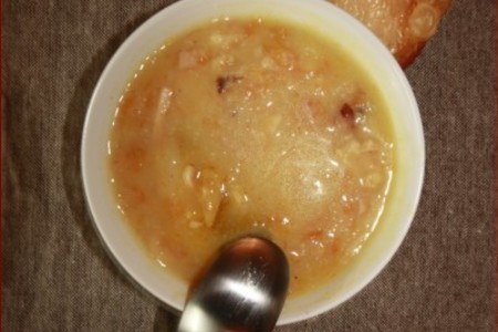 Фото к рецепту: Картофельный суп с дымком