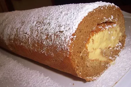 Шоколадно банановый рулет