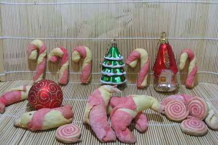 Печенье тросточки для санты клауса, рогалики и печенье " спиралька "