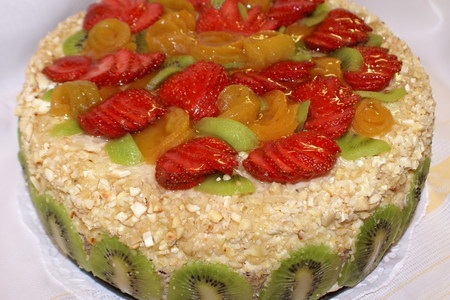 Торт сливочный ягодно-фруктовый