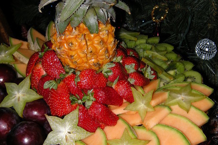 Фруктовая тарелка (вариант нарезки фруктов)