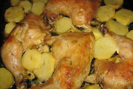 Куриные окорочка,маринованные в специях и йогурте и запечённые в духовке.