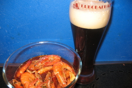 Фото к рецепту: Креветки королевские к american brown  ale
