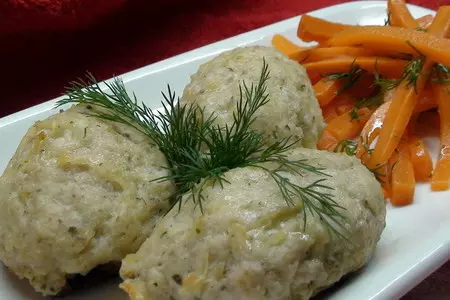 Куриные котлеты с картофелем и морковью.