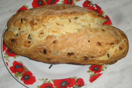 Итальянский хлеб с маслинами и луком