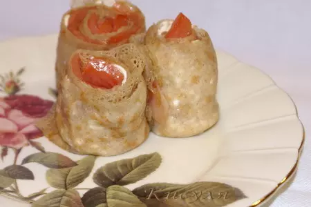 Нежные блинчики с форелью и сливочным кремом
