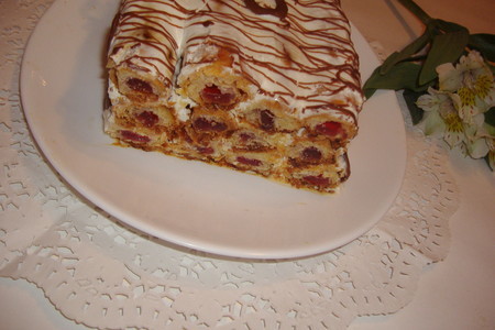 Тортик из творожной слойки с мармеладками