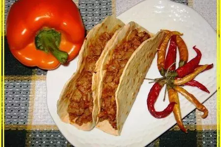 Тортильи с мясной начинкой