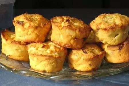 Творожные маффины с овсяными хлопьями и лимоном (также начинка для слоек)