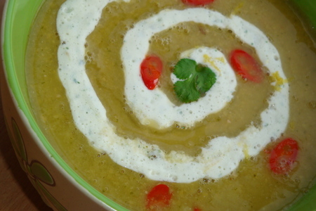 Фото к рецепту: Пряный суп-пюре из нута
