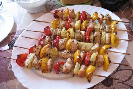 Куриные шашлычки с овощами