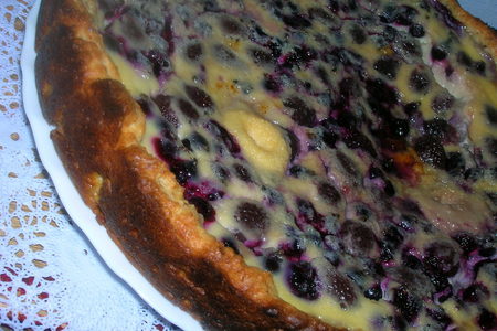 Заливной пирог с черной смородиной из творожно-орехового теста ( в стиле тирольских пирогов)