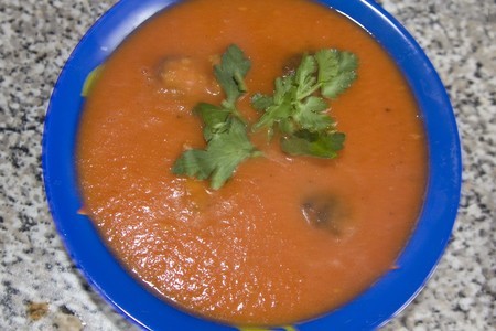 Томатный суп с фрикадельками