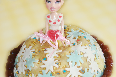 Торт-кукла с марципаном