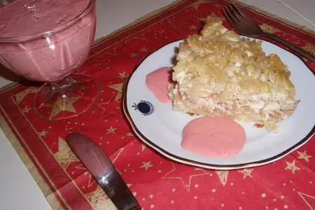 Запеканка "фантазия" с клубничным соусом