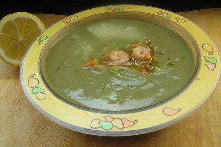 Суп-пюре из авокадо в тайском стиле