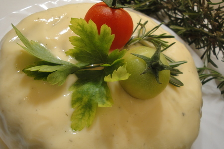 Фото к рецепту: Юварлакя"турта" авголемоно или тефтельный "торт"с яично-лимонным кремом