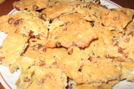 Фото к рецепту: Печенье с изюмом из александровского теста