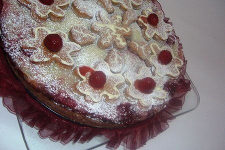 Фото к рецепту: Клубничный пирог с заварным кремом