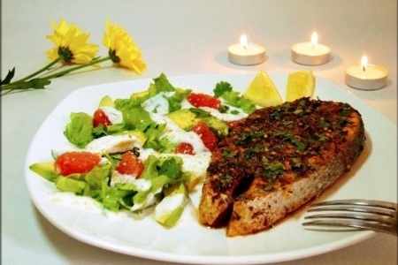 Фото к рецепту: Ужин "лосось с чермулой и сочным салатом", или "не торопясь"...