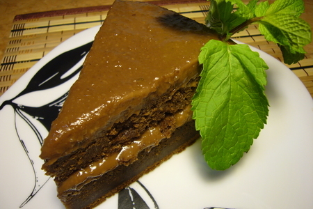 Фото к рецепту: Шоколадный торт "экспромт".